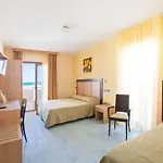 Marc فندق فيستَ