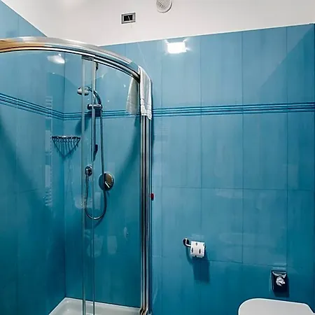 Отель Marc 4*