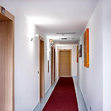 Marc Отель